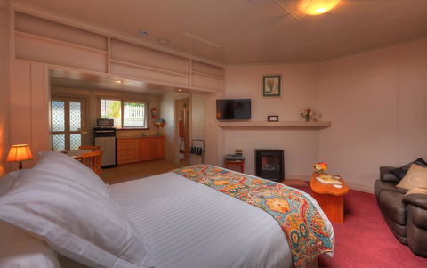 Ellie\'s Cottages - Tourism Brisbane 12