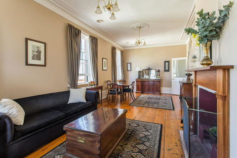 Grand Old Duke - Brisbane Tourism 9