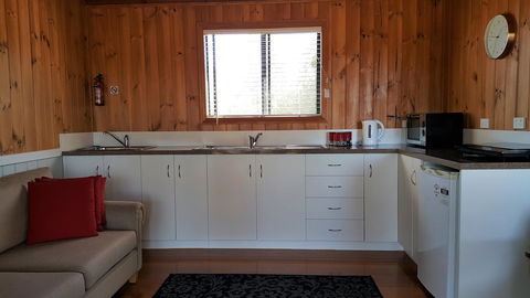 Hazelcreek Cottages - Brisbane Tourism 17