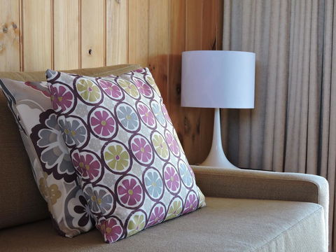 Hazelcreek Cottages - Brisbane Tourism 25