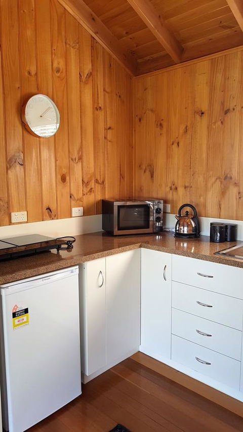Hazelcreek Cottages - Brisbane Tourism 16