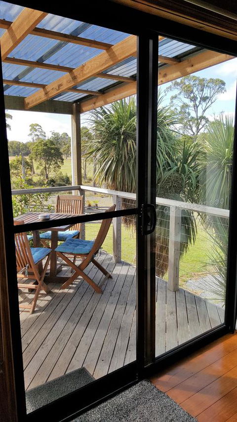 Hazelcreek Cottages - Brisbane Tourism 9