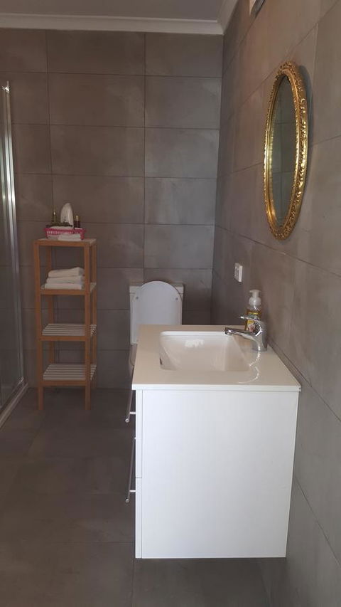 AppleBay Guest House - Tourism Brisbane 9