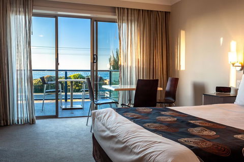 Beachfront Bicheno - Brisbane Tourism 6