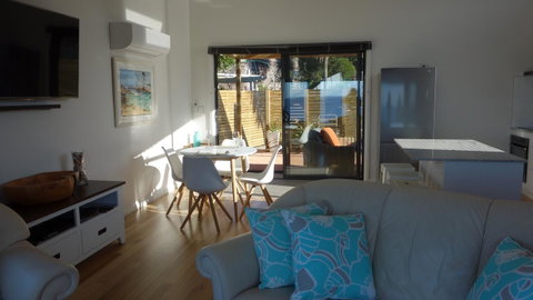 THE LOFT @ Bay Of Fires Seascape - Brisbane Tourism 1