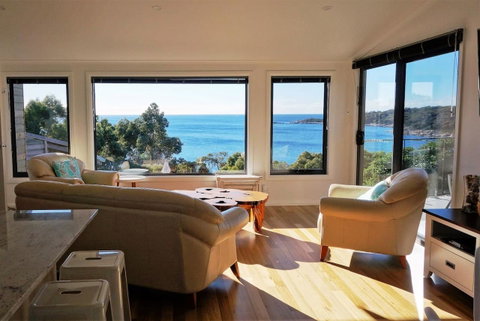 THE LOFT @ Bay Of Fires Seascape - Brisbane Tourism 3