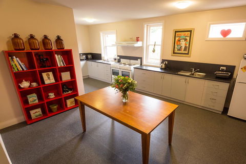 Montacute Boutique Bunkhouse - Brisbane Tourism 7