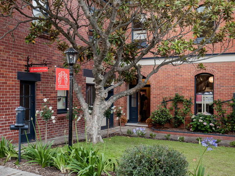 Montacute Boutique Bunkhouse - Brisbane Tourism 22