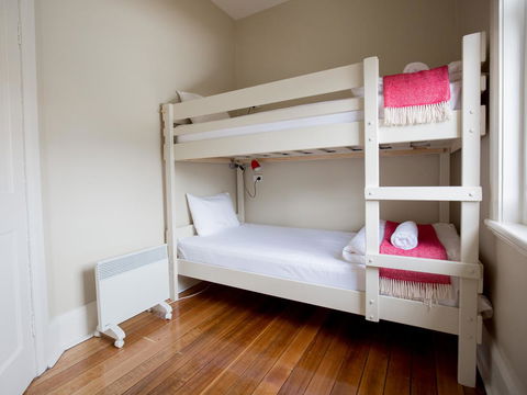 Montacute Boutique Bunkhouse - Brisbane Tourism 12