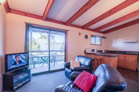 Freycinet Timber Cottage 1 - Tourism Brisbane 1