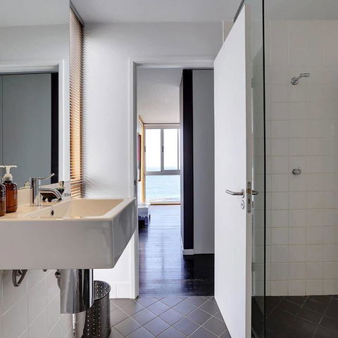 Holland House Bay Of Fires - Tourism Brisbane 8