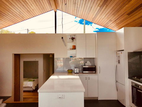 Omaroo House - Panoramic Water Views - Tourism Brisbane 16