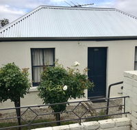 Omaroo House - panoramic water views - Brisbane 4u