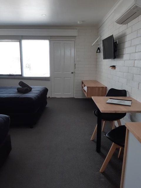 Anchor Wheel Motel - Brisbane Tourism 7