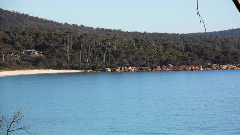 KINGFISHER COTTAGE Beachfront At The Binalong Bay - Tourism Brisbane 12
