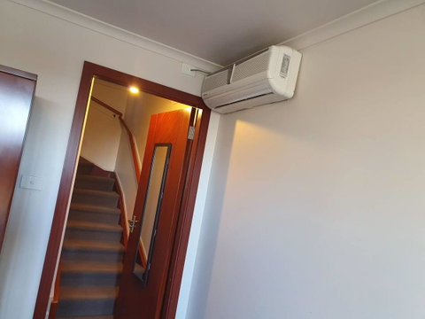 Battery Point Apartment With Car Park - Tourism Brisbane 22