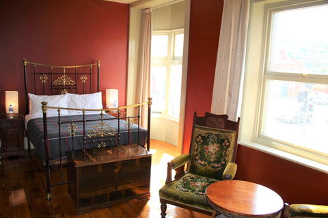 The Tasmanian Inn - Tourism Brisbane 14