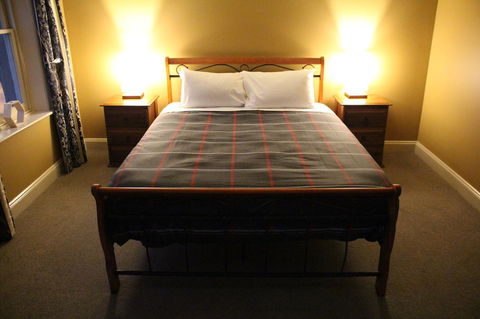 The Tasmanian Inn - Tourism Brisbane 9