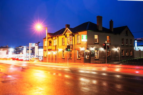 The Tasmanian Inn - Tourism Brisbane 0