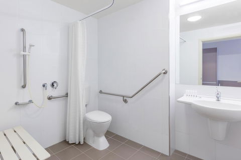 Travelodge Hotel Hobart Airport - Tourism Brisbane 5