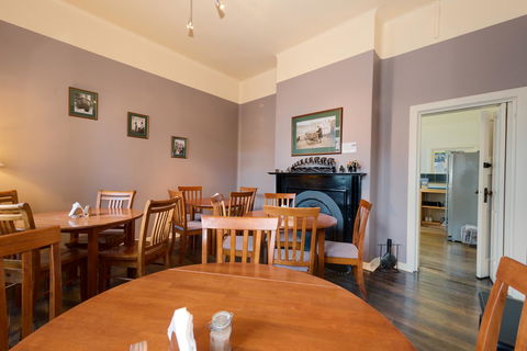 Edinburgh Gallery Bed & Breakfast - Tourism Brisbane 6