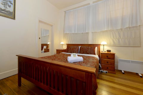 Edinburgh Gallery Bed & Breakfast - Tourism Brisbane 11