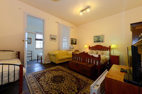 Edinburgh Gallery Bed & Breakfast - Tourism Brisbane 38