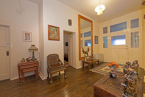 Edinburgh Gallery Bed & Breakfast - Tourism Brisbane 2