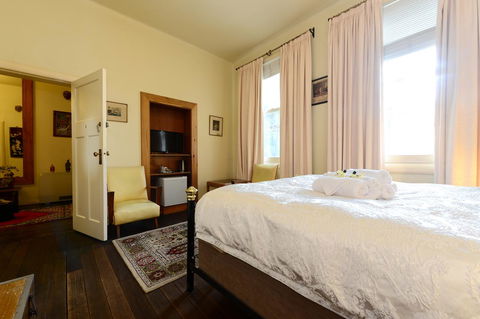 Edinburgh Gallery Bed & Breakfast - Tourism Brisbane 21