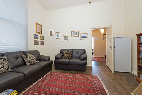 Edinburgh Gallery Bed & Breakfast - Tourism Brisbane 3