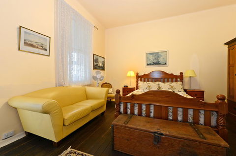 Edinburgh Gallery Bed & Breakfast - Tourism Brisbane 31