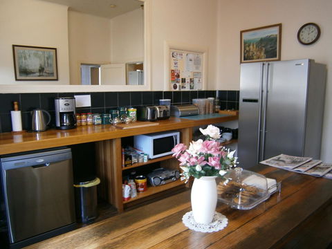 Edinburgh Gallery Bed & Breakfast - Tourism Brisbane 5