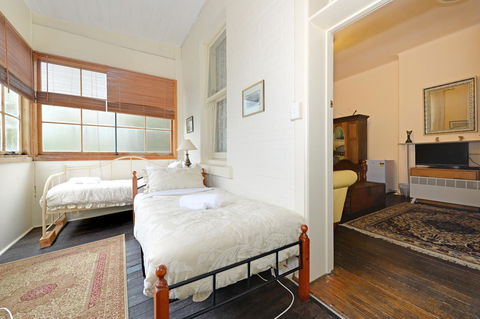 Edinburgh Gallery Bed & Breakfast - Tourism Brisbane 39