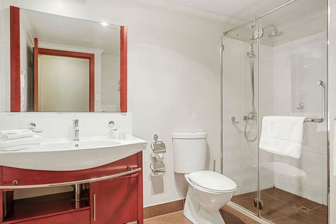 Apartment 104 - Brisbane Tourism 11