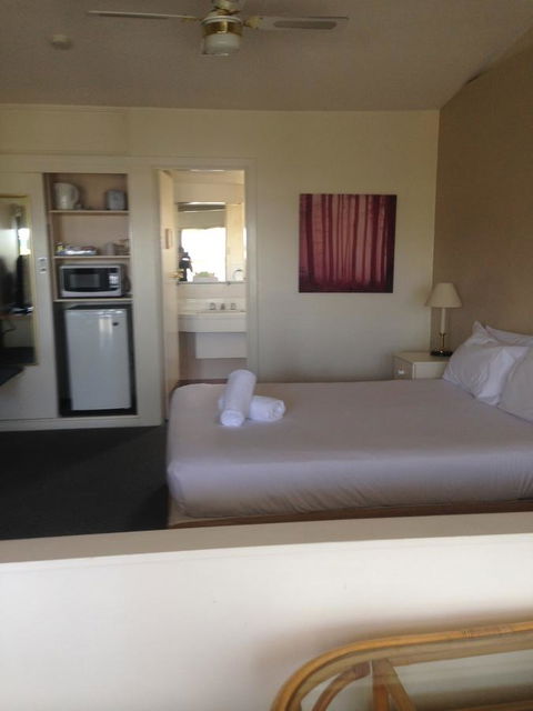 Abel Tasman Airport Motor Inn - Brisbane Tourism 8
