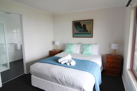 DOLPHIN LOOKOUT COTTAGE - Amazing Views Of The Bay Of Fires - Tourism Brisbane 10