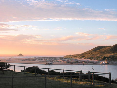 Arthur Riverfront And Sea Lodge Downstream - Brisbane Tourism 21