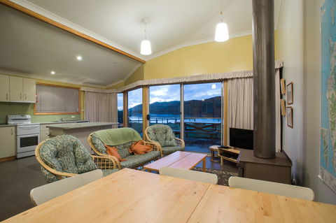 Arthur Riverfront And Sea Lodge Downstream - Brisbane Tourism 0