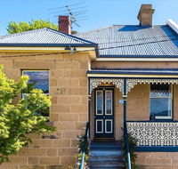 WEST NEST  Classic 3BR Hobart Terrace BEST Location View Close to City - Brisbane 4u