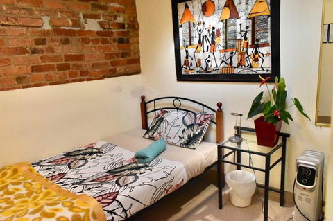 Hobart's Accommodation & Hostel - Brisbane Tourism 1
