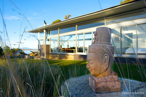 Avalon Coastal Retreat - Brisbane Tourism 3
