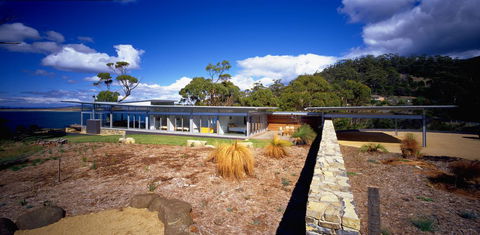 Avalon Coastal Retreat - Brisbane Tourism 1