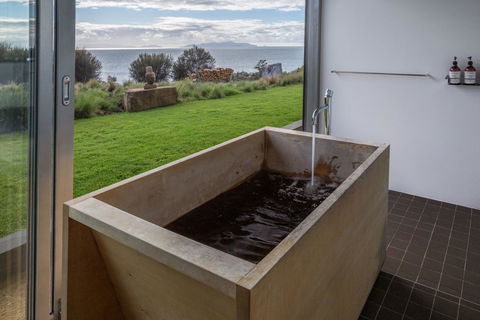 Avalon Coastal Retreat - Brisbane Tourism 8