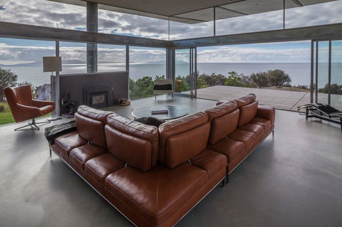 Avalon Coastal Retreat - Brisbane Tourism 6