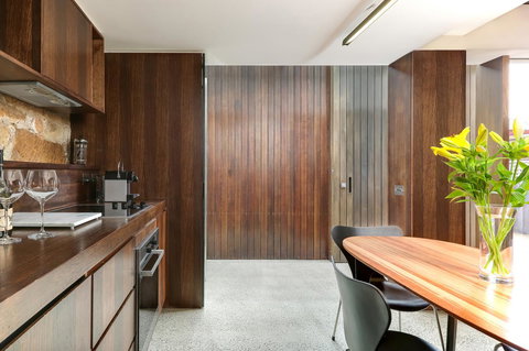 Stone Flower - Brisbane Tourism 18