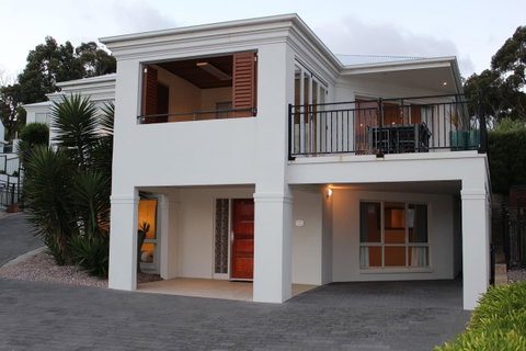 Villa 2 Bay Of Fires - Brisbane Tourism 11