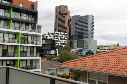 Poplar Box Hill Apartment - Brisbane Tourism 1