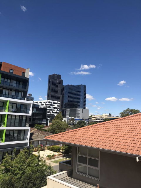Poplar Box Hill Apartment - Brisbane Tourism 10
