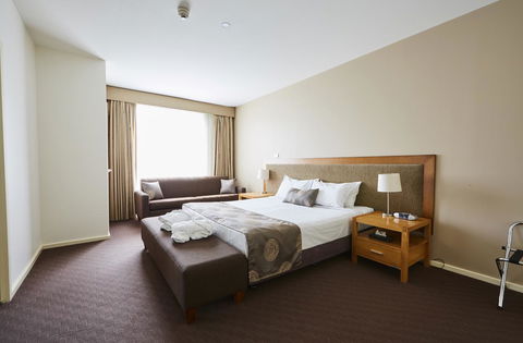 Mornington Hotel - Tourism Brisbane 0