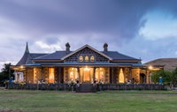 Book Alvie Accommodation Vacations Brisbane Tourism Brisbane Tourism